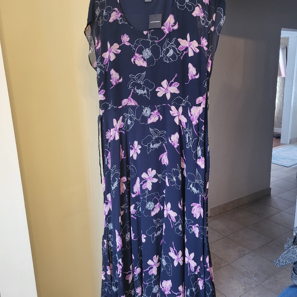 Club Monaco dress. SIZE 12